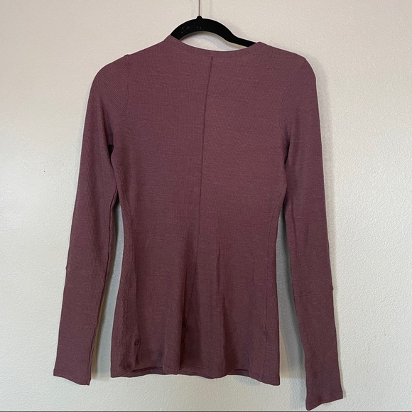 EUC Lululemon LS Henley shirt S - Picture 3 of 3